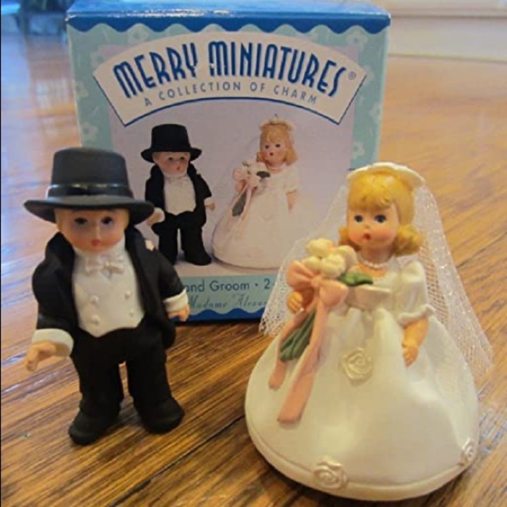 Hallmark Bride & Groom Set Madame Alexander